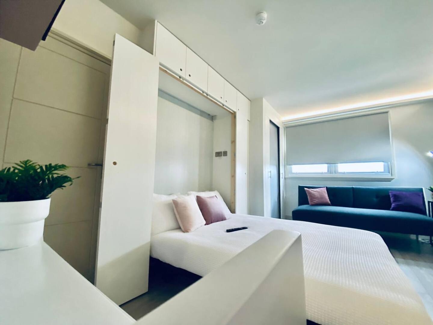 12 Luxury Living Chic Steps From