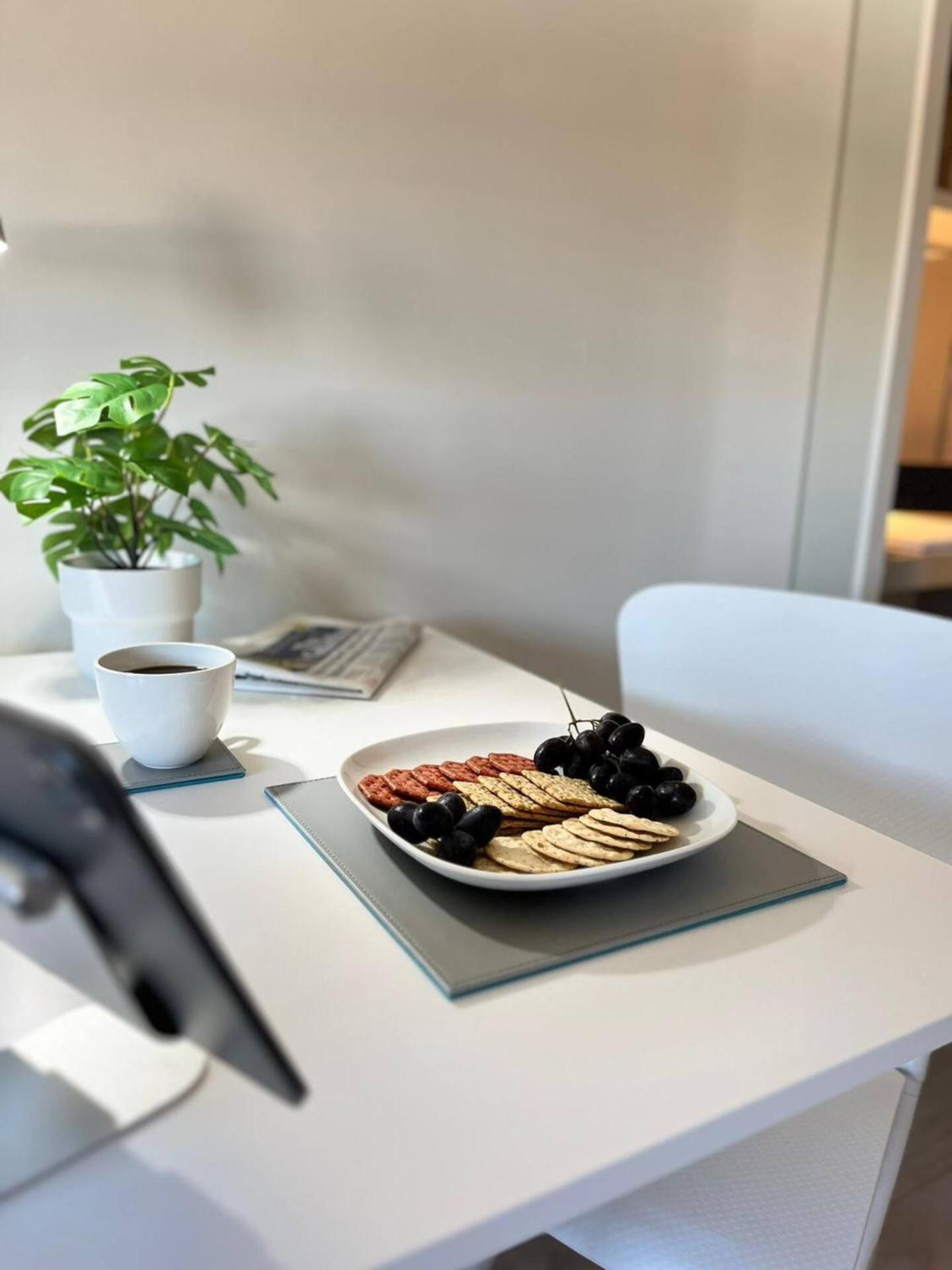 12 Luxury Living Chic Steps From Appartement